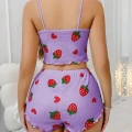 Pamuklu Lila Üstüne Çilek Desen Fitilli Askılı Şortlu Pijama Takımı