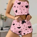 Pamuklu Pembe Üstüne Siyah Kalp Desenli Askılı Fitilli Şortlu Pijama Takımı