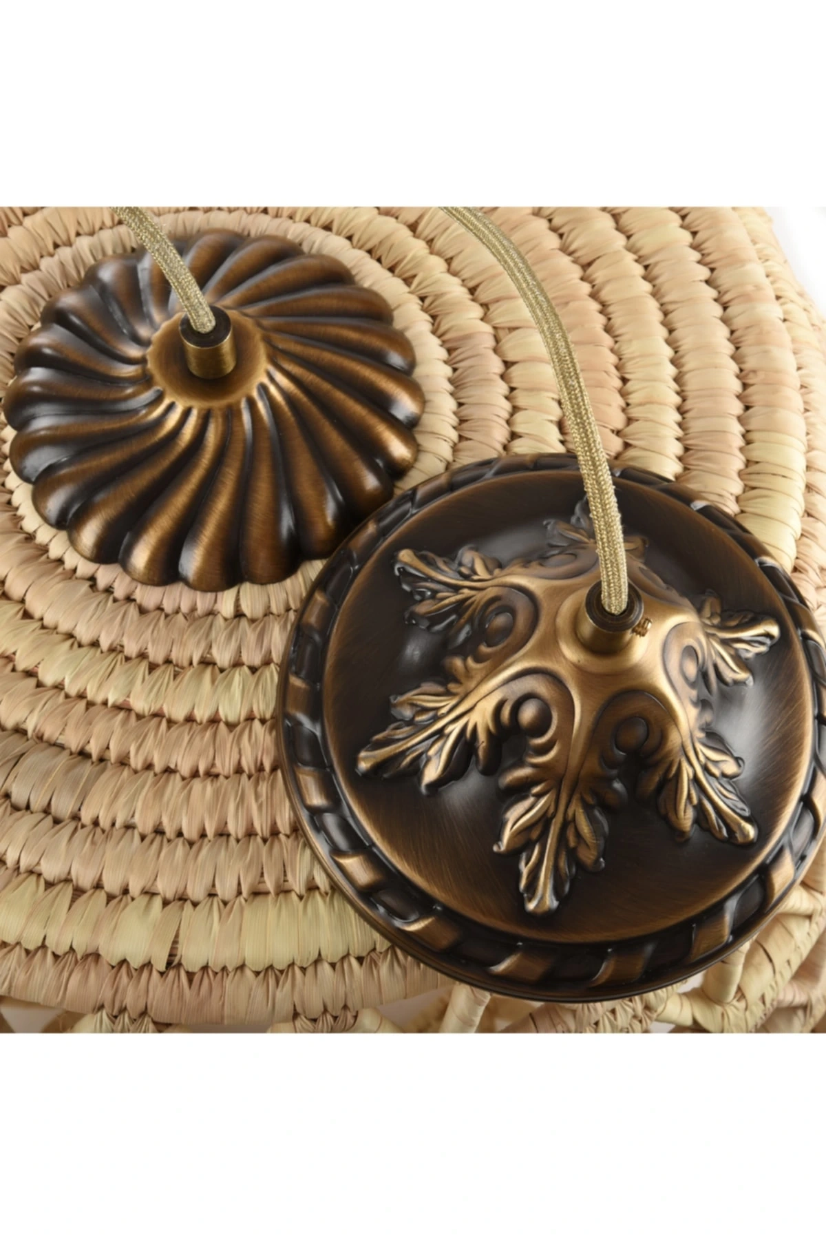 Issa Hasır Tavan Aydınlatma