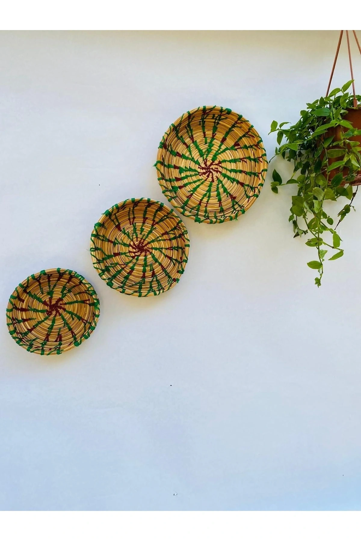 Bergenia Hasır Duvar Tabağı Seti_ Kırmızı-yeşil-kahverengi