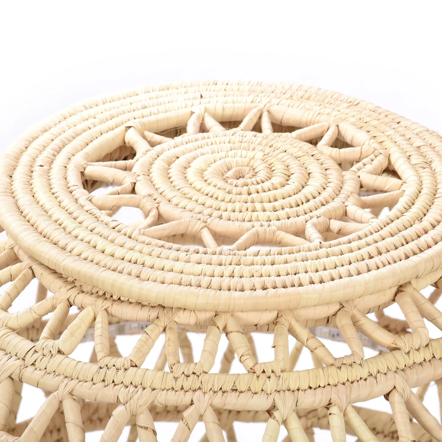 Capensis hasır Led sehpa