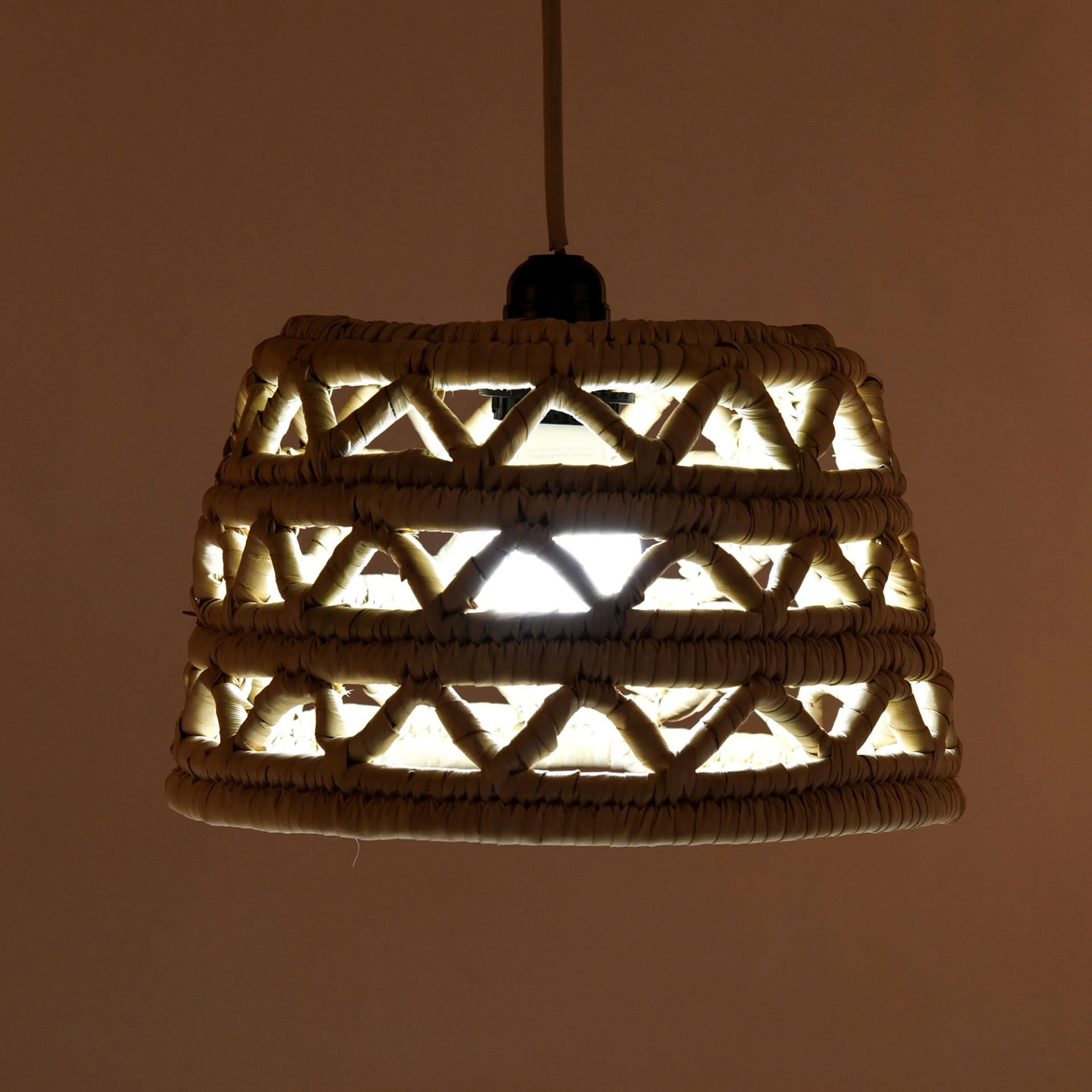 Corylus Hasır Tavan Aydınlatma