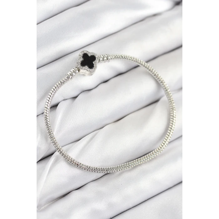 Pirinç Charm Zirkon Taşlı Yonca Model Gümüş Renk Kadın Bileklik