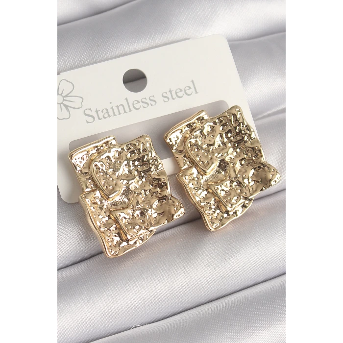 Pirinç Gümüş Renk İşlemeli Kare Plaka Model Kadın Küpe