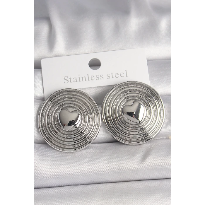 Pirinç Gümüş Renk Kalp İşlemeli Daire Plaka Model Kadın Küpe