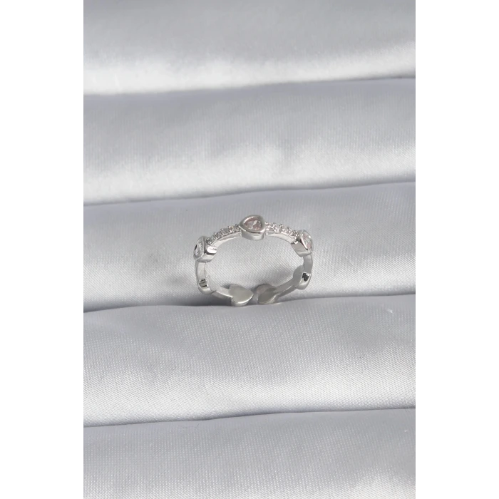 Pirinç Gümüş Renk Kalp Model Zirkon Taş Detay Kadın Yüzük