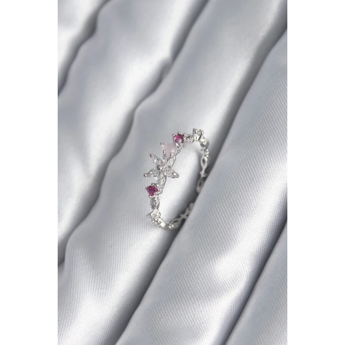 Pirinç Gümüş Renk Zirkon Taşlı Çiçek Model Pembe Zirkon Taş Detay Kadın Yüzük