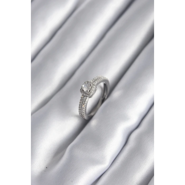 Pirinç Gümüş Renk Zirkon Taşlı Kadın Yüzük