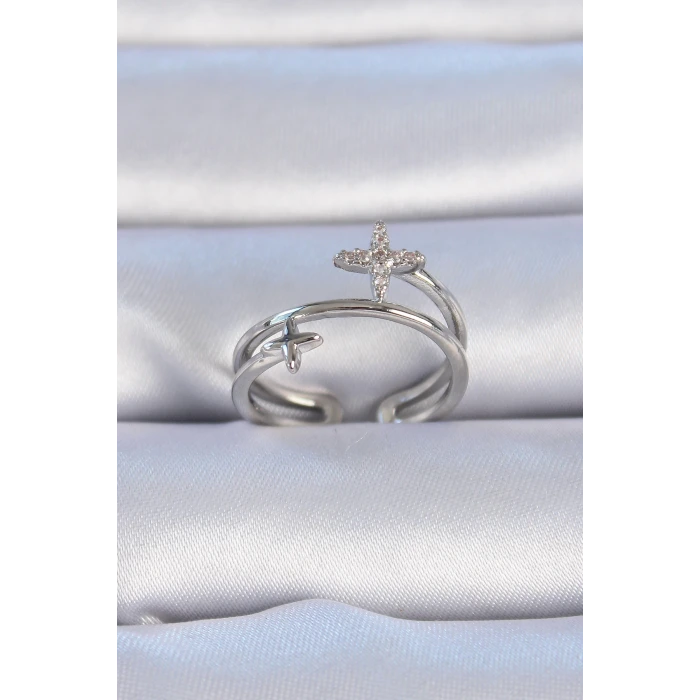 Pirinç Gümüş Renk Zirkon Taşlı Yıldız Model Kadın Yüzük