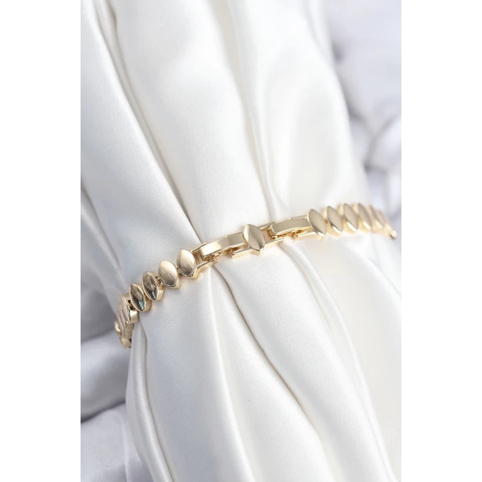 Pirinç VIP Seri Gold Renk Sıralı Arpa Model Kadın Bileklik