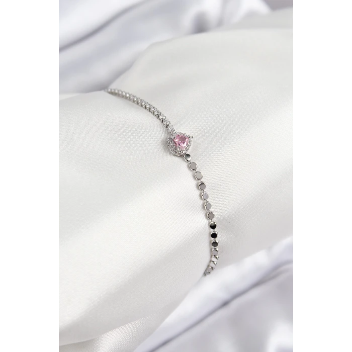 Pirinç Zirkon Taşlı Kalp Model Ezme Zincir Gümüş Renk Kadın Bileklik