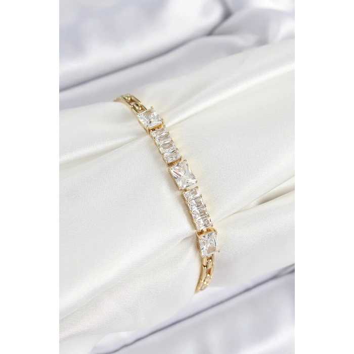 Xuping Pirinç Parçalı Su Yolu Model Gold Renk Kadın Bileklik