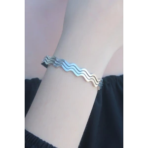 316L Kararmaz Çelik Gümüş Renk Dalga Model Kelepçe Kadın Bileklik