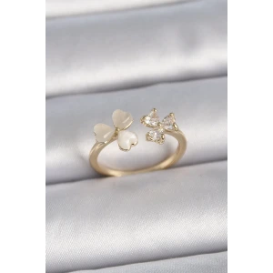 Pirinç Gold Renk Ayarlanabilir Zirkon Taşlı Kalp Beyaz Mineli Model Kadın Yüzük