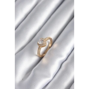 Pirinç Gold Renk Zirkon Taşlı Kalp Charm Model Kadın Yüzük
