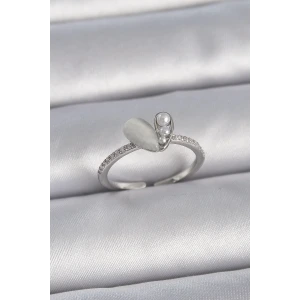 Pirinç Gümüş Renk Ayarlanabilir Zirkon Taşlı İncili Beyaz Mineli Kalp Model Kadın Yüzük