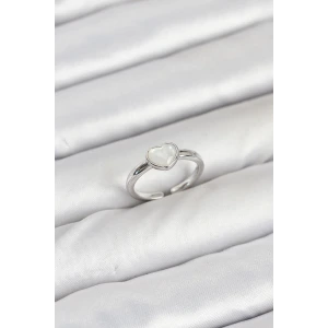 Pirinç Gümüş Renk Kalpli Kadın Yüzük