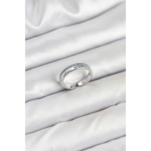 Pirinç Gümüş Renk Sıralı Zirkon Taşlı Kutup Yıldızı Model Kadın Yüzük