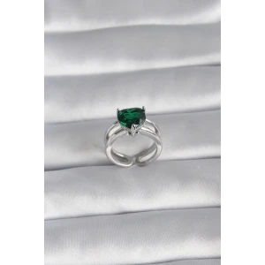 Pirinç Gümüş Renk Yeşil Zirkon Taşlı Tek Taş Model Kadın Yüzük