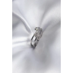 Pirinç Gümüş Renk Zirkon Taş Detay Kalp Model Kadın Yüzük