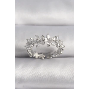 Pirinç Gümüş Renk Zirkon Taşlı Çiçek Model VIP Seri Kadın Yüzük