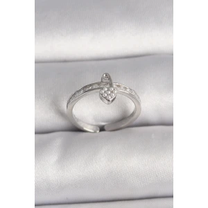 Pirinç Gümüş Renk Zirkon Taşlı İnci Detaylı Kilit Kalp Model Ayarlanabilir Yüzük