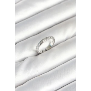 Pirinç Gümüş Renk Zirkon Taşlı Kadın Yüzük