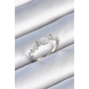 Pirinç Gümüş Renk Zirkon Taşlı Yıldız Detay Beyaz Mineli Kadın Yüzük