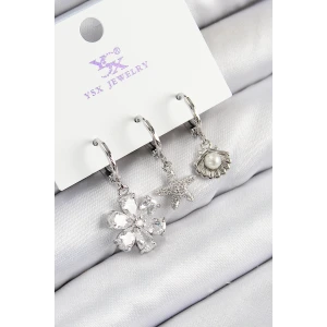 Pirinç Zirkon Taşlı 3lü Çiçek Ve İstiridye Model Gümüş Renk Kadın Küpe