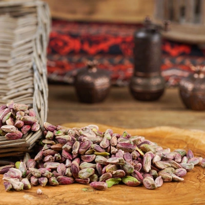 FISTIK İÇİ NEVERDİ