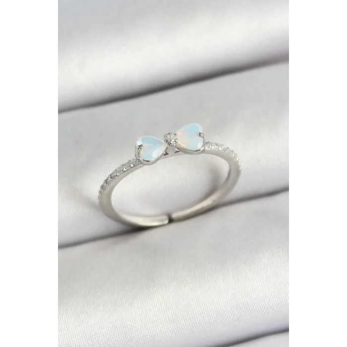 Pirinç Fiyonk Figürlü Zirkon Taşlı Gümüş Renk Ayarlanabilir Kadın Yüzük