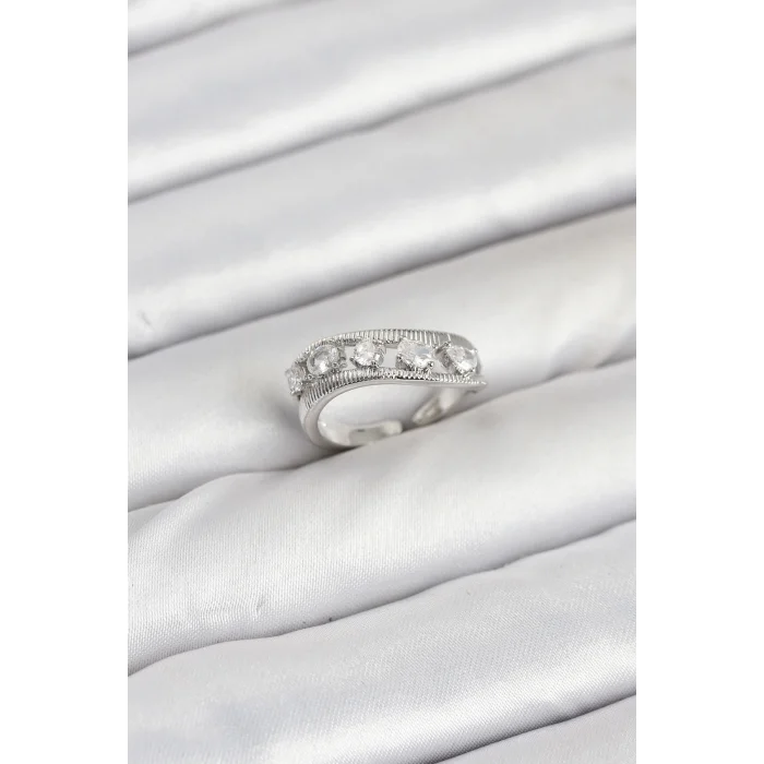 Pirinç Gümüş Renk Zirkon Taşlı Kadın Yüzük