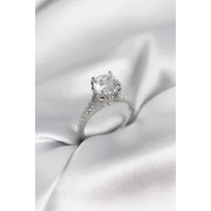 Gümüş Renk Tek Taş Model Zirkon Taşlı Kadın Yüzük