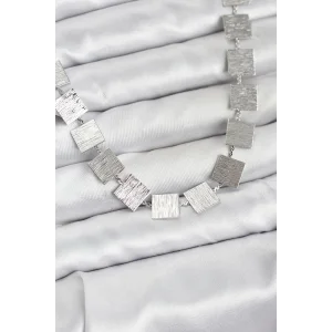 Kare Plaka Model Gümüş Renk Kadın Kolye