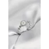 Gümüş Renk Sedefli Yıldız Model Zirkon Taşlı Kadın Yüzük