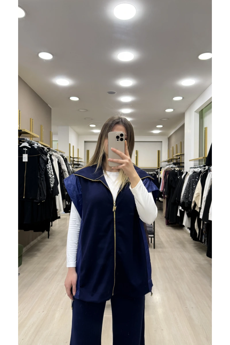 Vure Garni Detaylı Yelekli İkili Takım