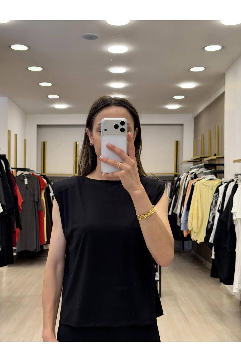 Acew Arka Dantel Detaylı Vatkalı Tshirt
