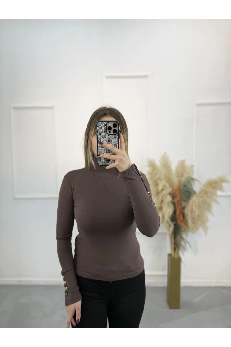 Silove Kol Düğme Detaylı Bluz
