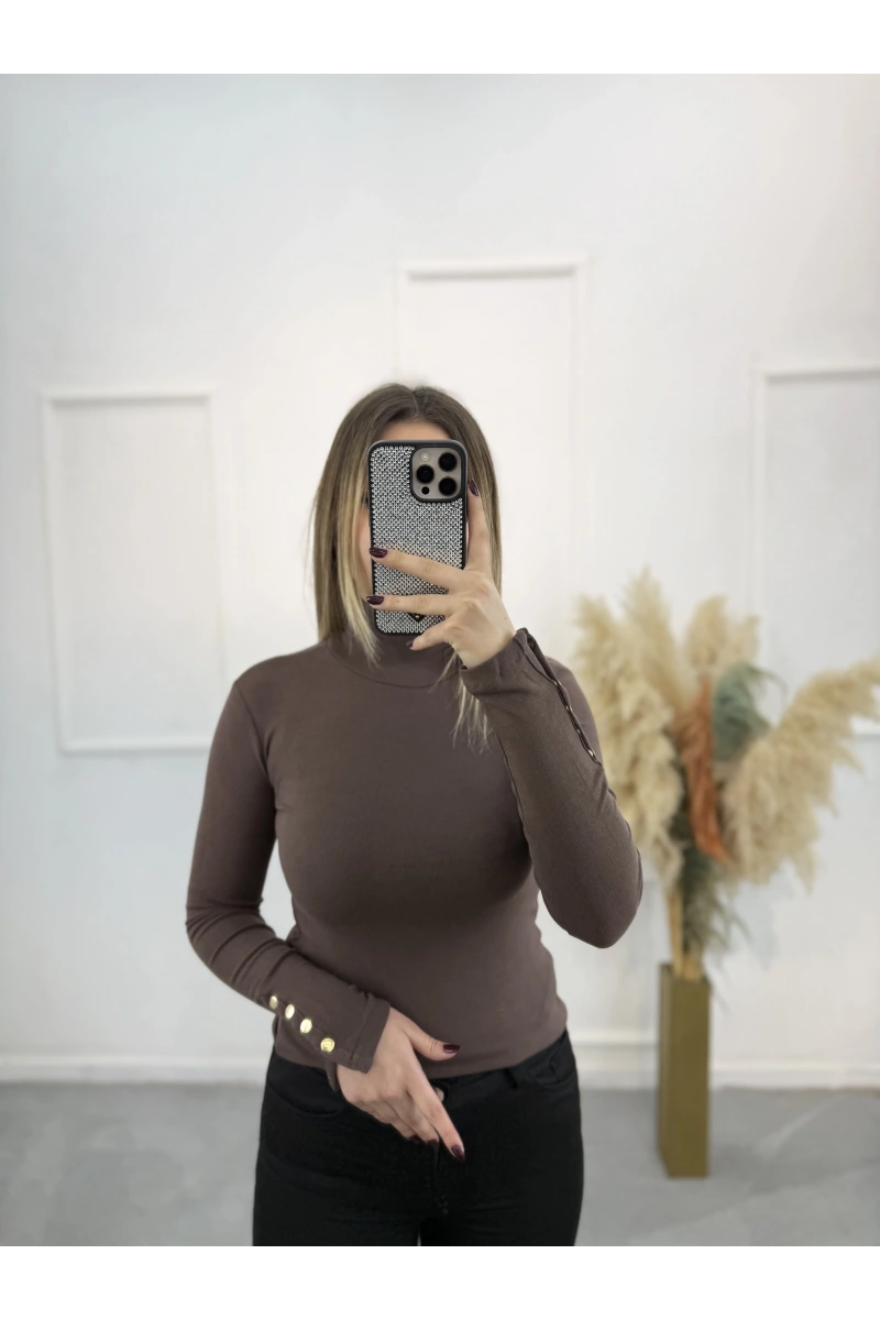 Silove Kol Düğme Detaylı Bluz