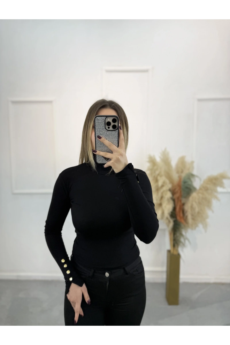 Silove Kol Düğme Detaylı Bluz