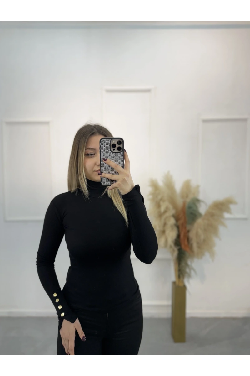 Silove Kol Düğme Detaylı Bluz