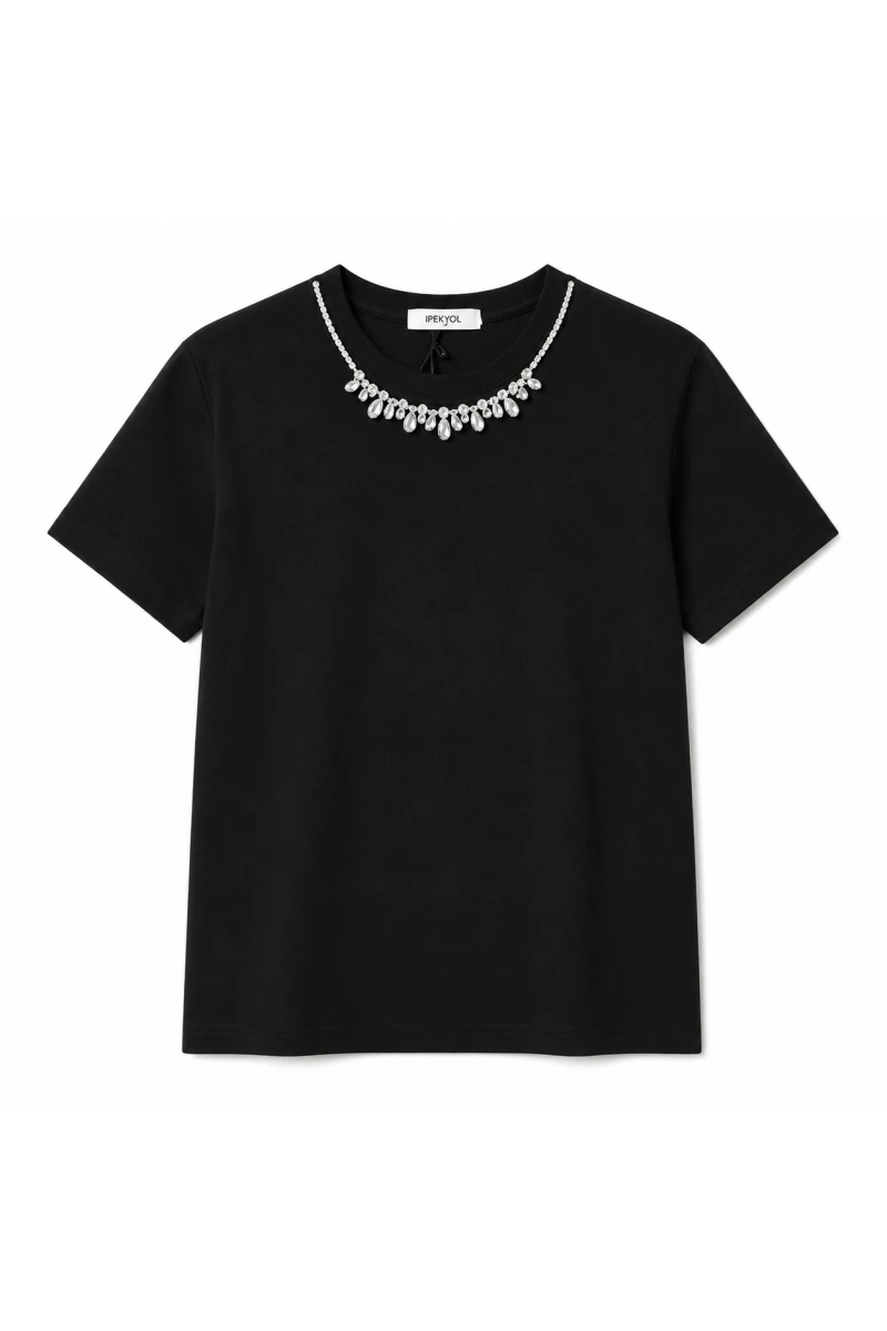 Yakası Taşlı T-Shirt