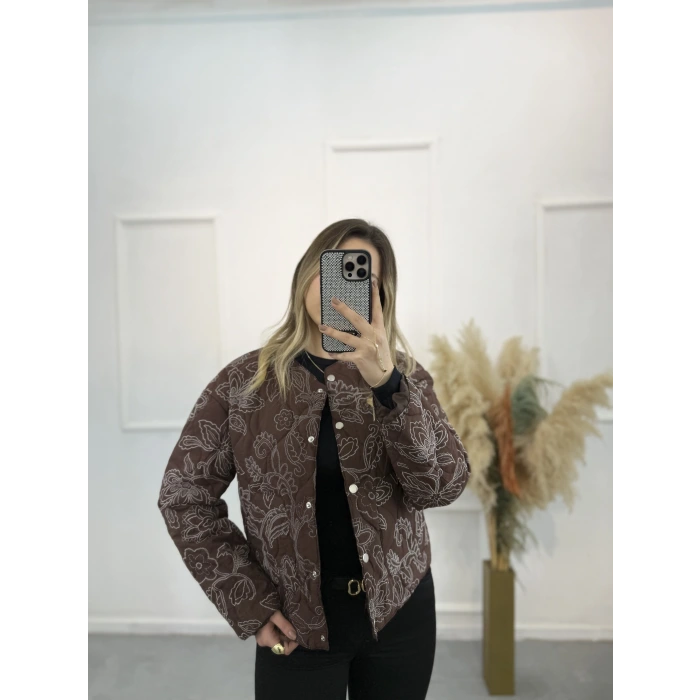 Selcoutg Nakış Desenli Mont