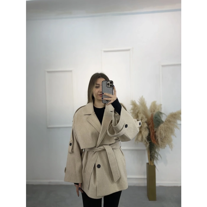 Duma Sırt Detaylı Kuşaklı Kaşe Kaban