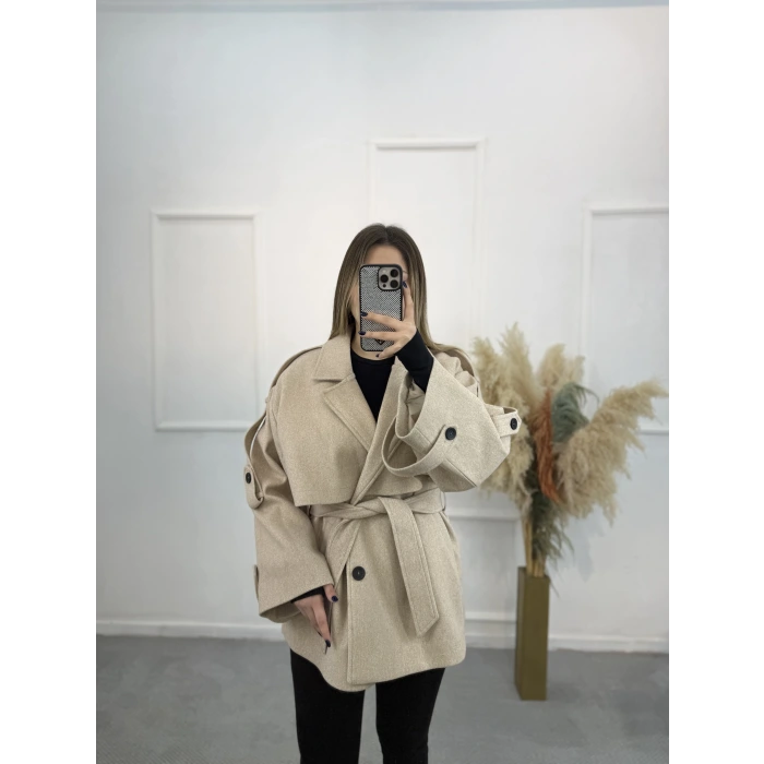 Duma Sırt Detaylı Kuşaklı Kaşe Kaban