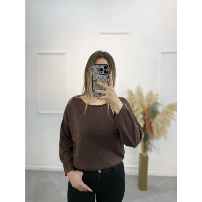 Luki Uzun Kollu Simli Kazak