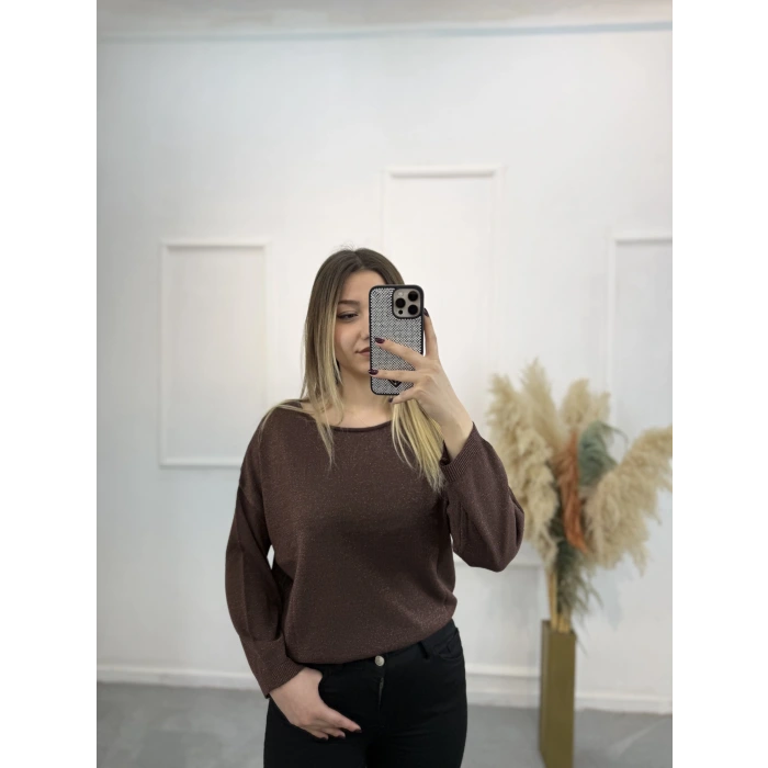 Luki Uzun Kollu Simli Kazak