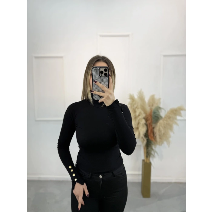 Silove Kol Düğme Detaylı Bluz