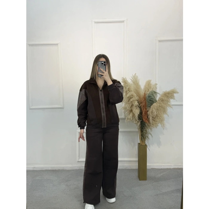 View Triko Garnili İkili Takım