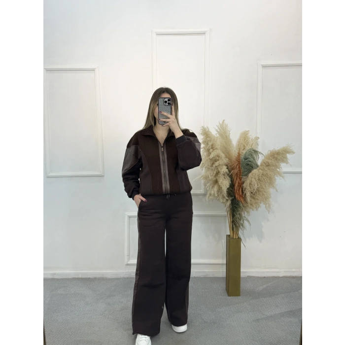 View Triko Garnili İkili Takım